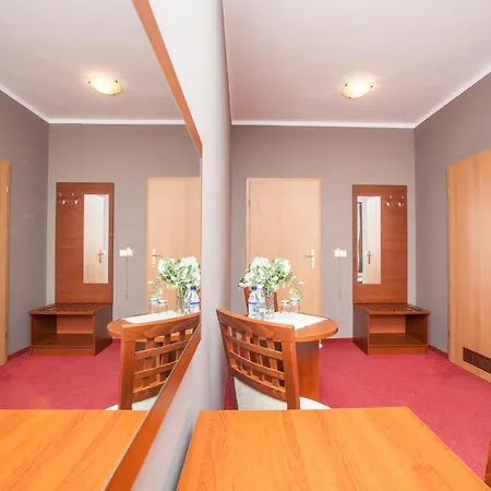 Parada Pensjon Guest house 2*