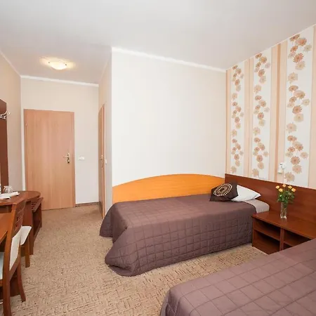 Parada Pensjon 2* Poznań
