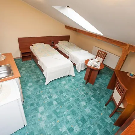 Guest house Parada Pensjon 2*